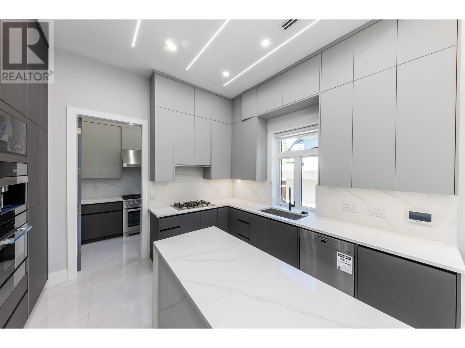 3587 MAYFAIR AVENUE, Vancouver