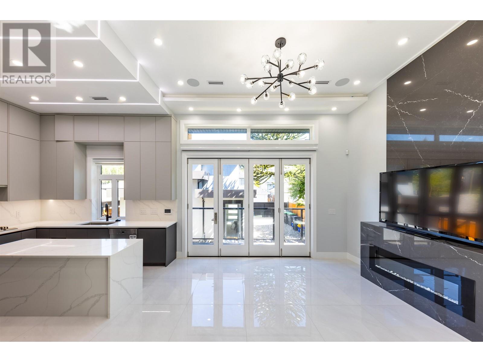 3587 MAYFAIR AVENUE, Vancouver