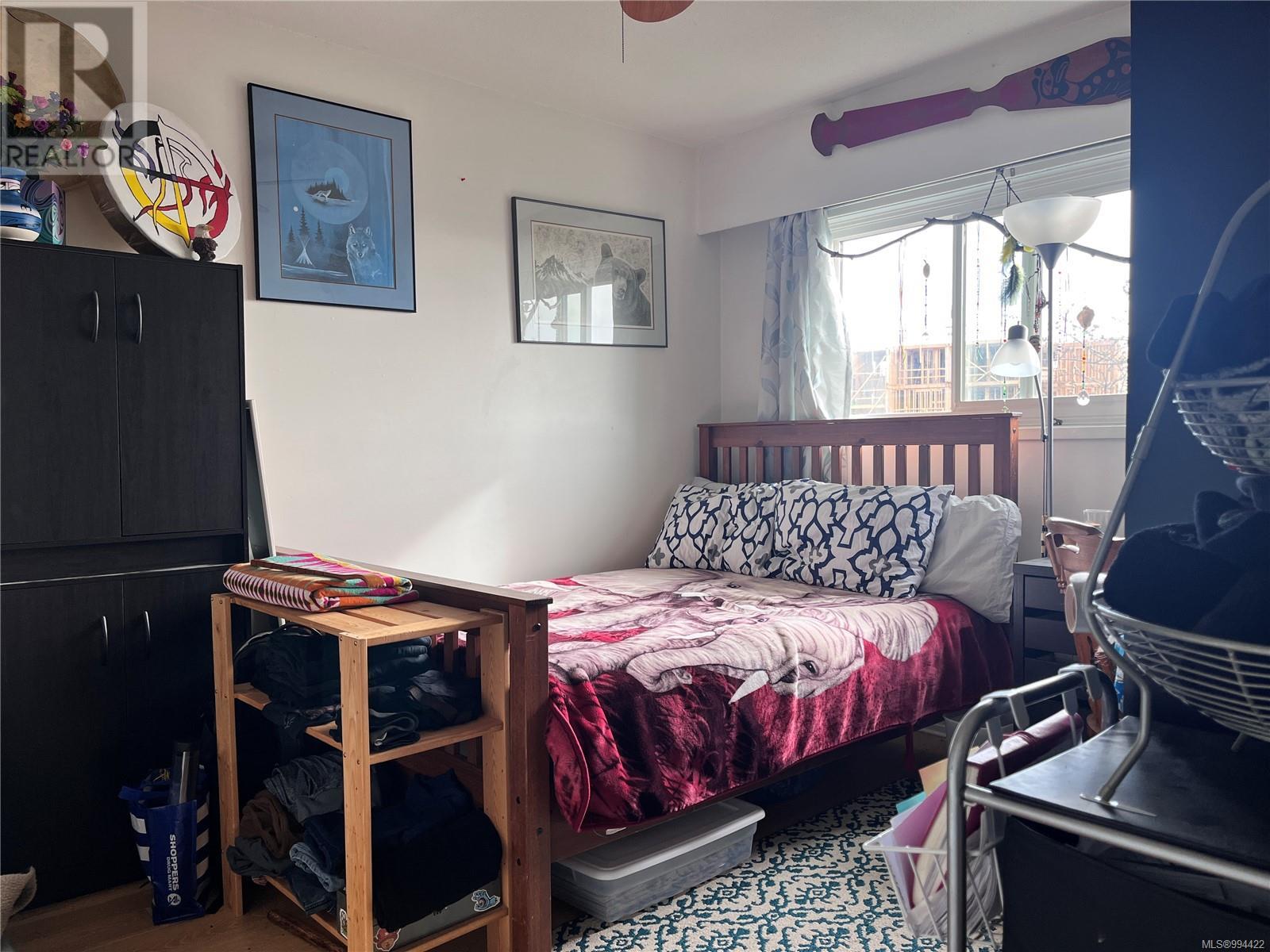 Photo 13 of 570 Holly Ave, Nanaimo BC