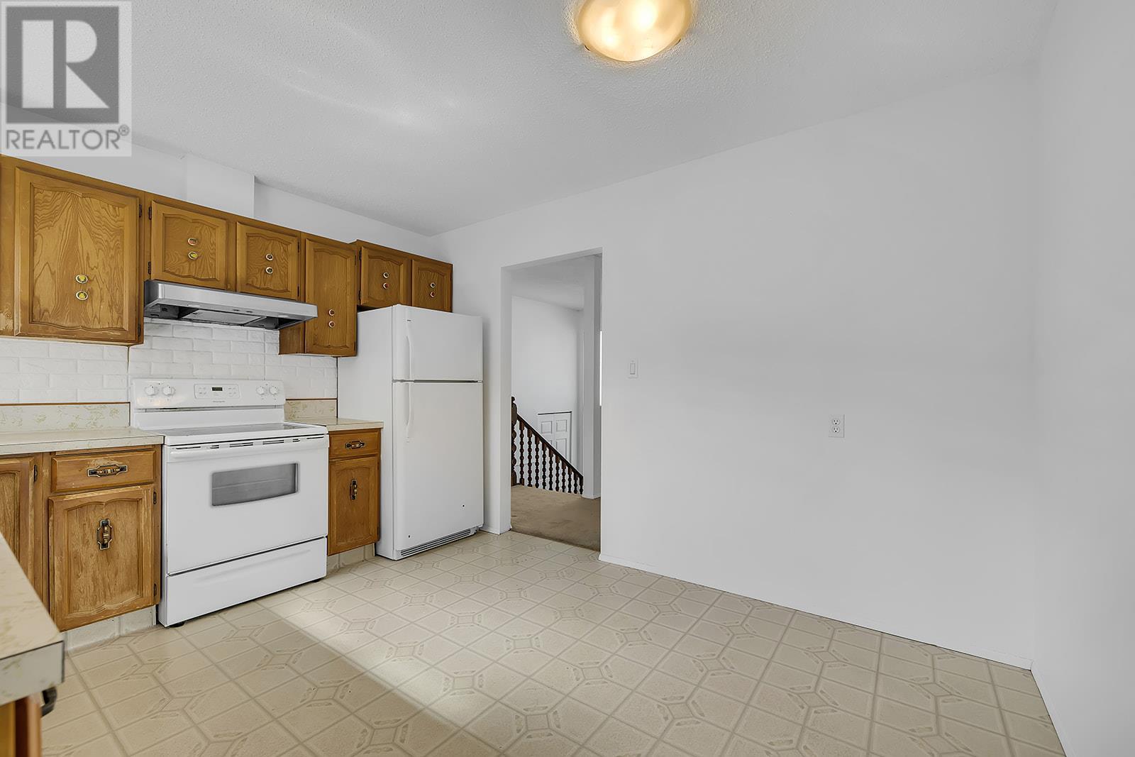  811 Tamarack Drive, Kelowna