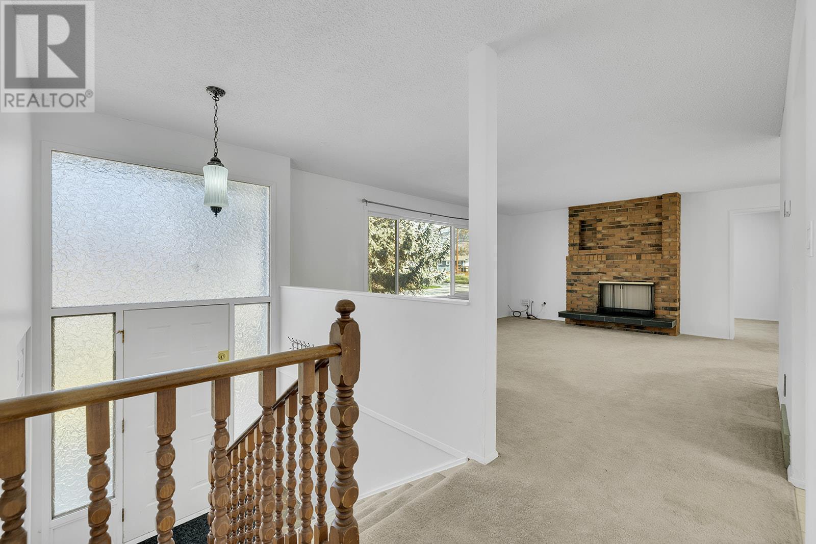 811 Tamarack Drive, Kelowna