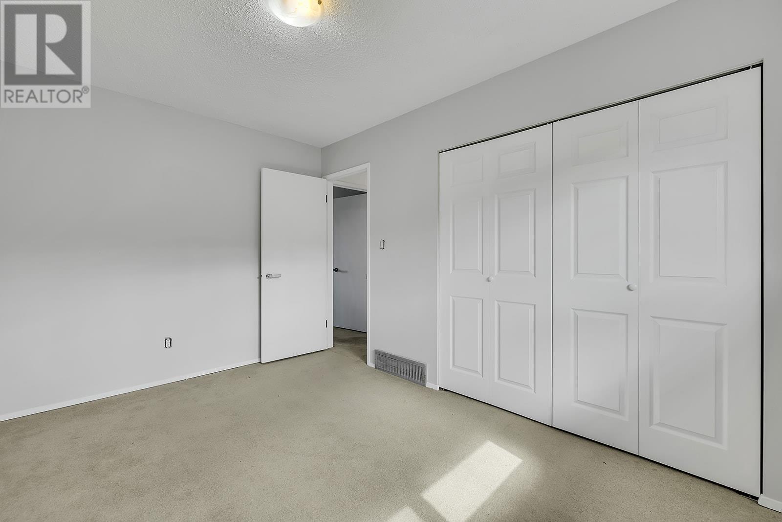  811 Tamarack Drive, Kelowna