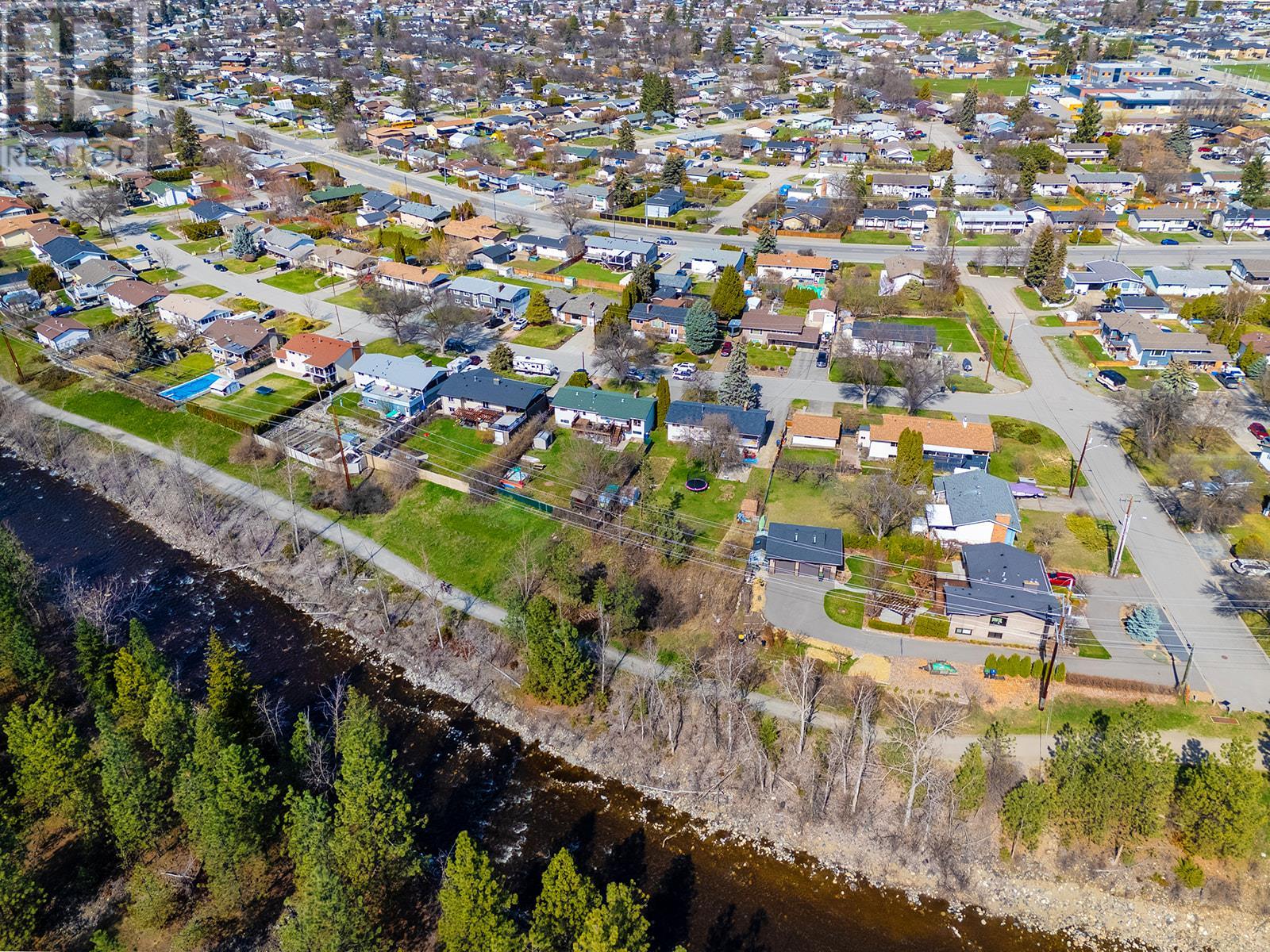  811 Tamarack Drive, Kelowna
