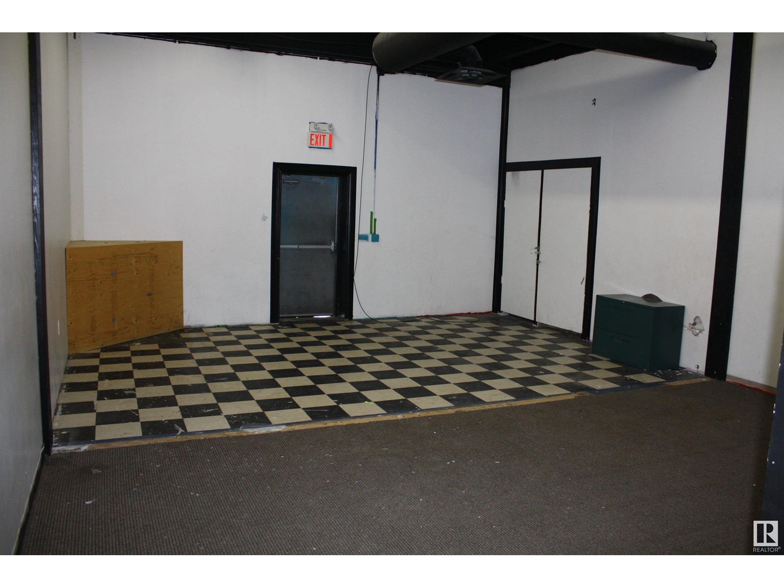 Photo 7 of B 5105 51 St, Drayton Valley AB