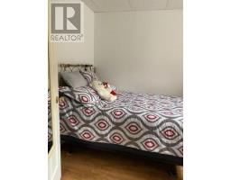 7 Cabot Road thumbnail 15