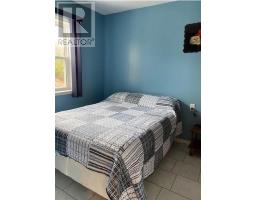 7 Cabot Road thumbnail 7
