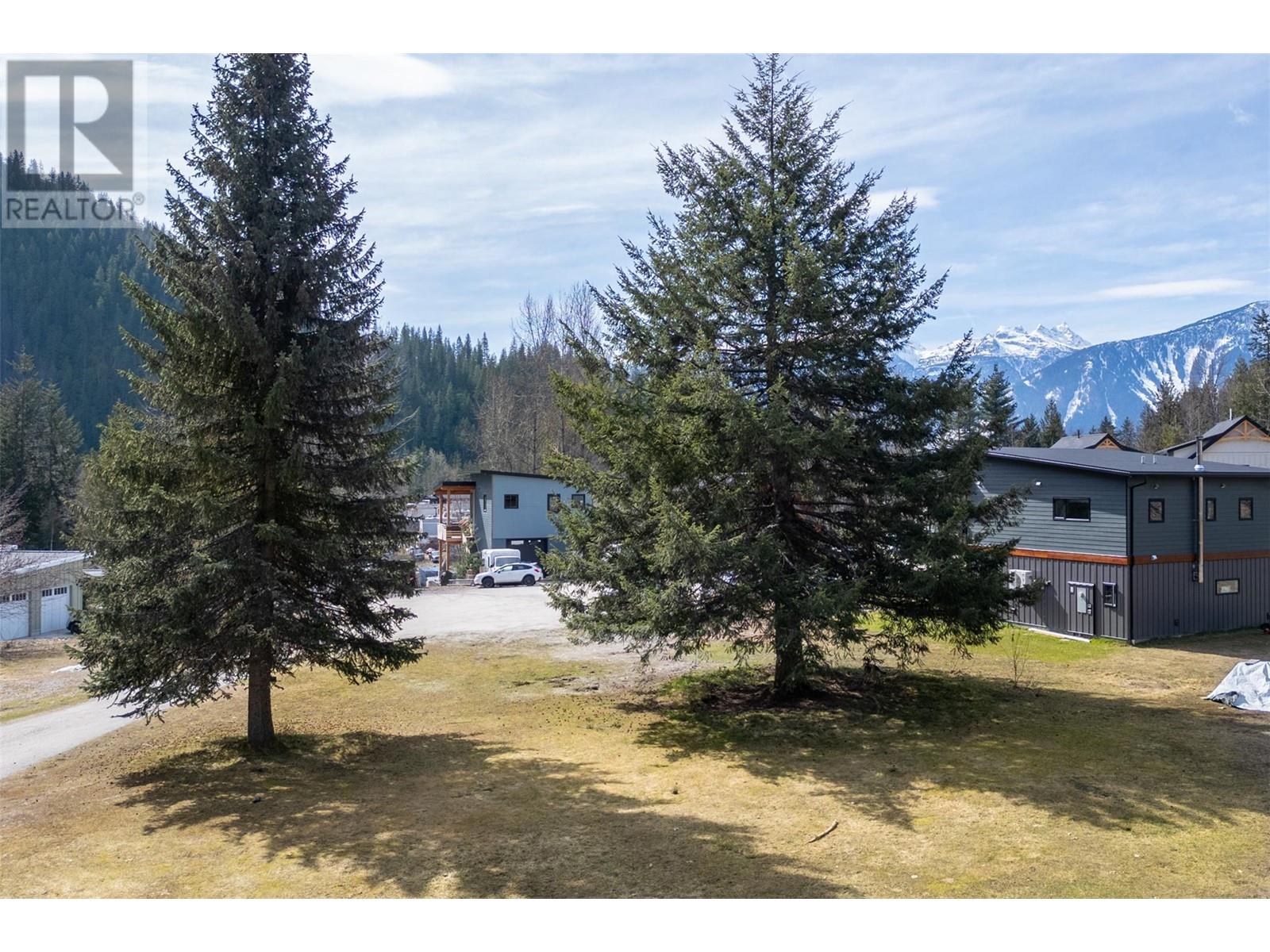 1120 Montana Place, Revelstoke