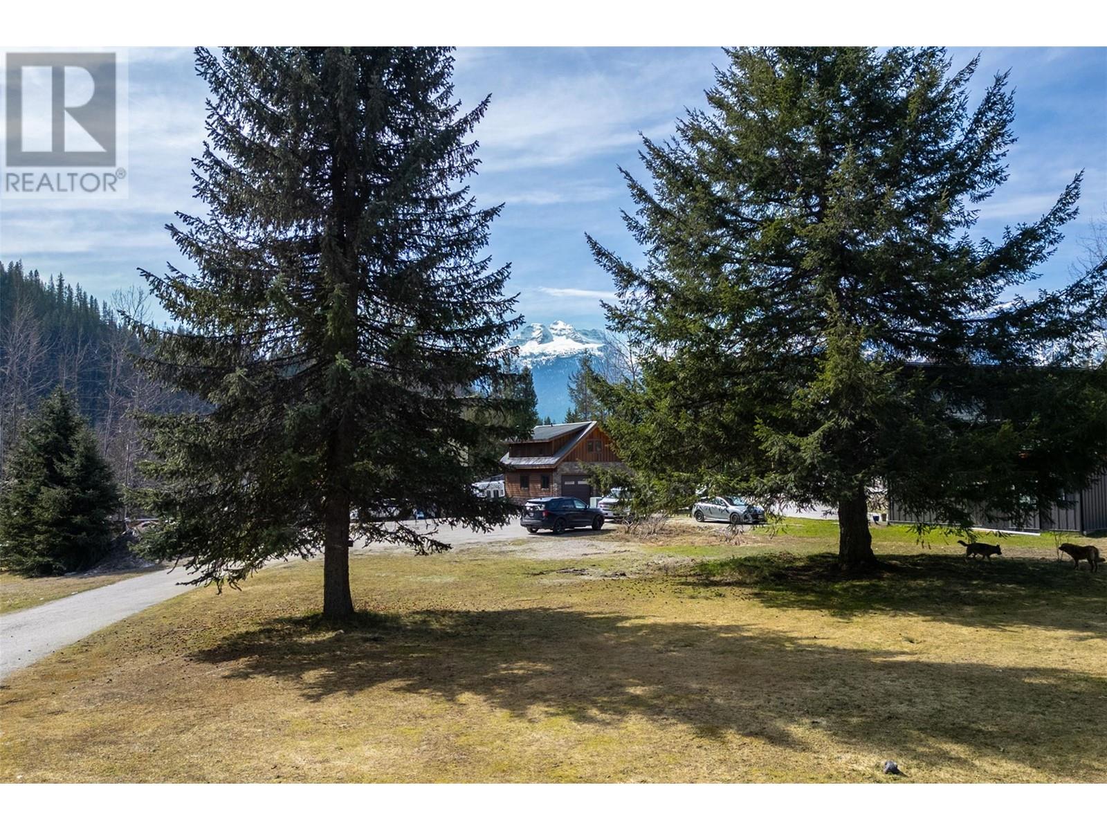 1120 Montana Place, Revelstoke