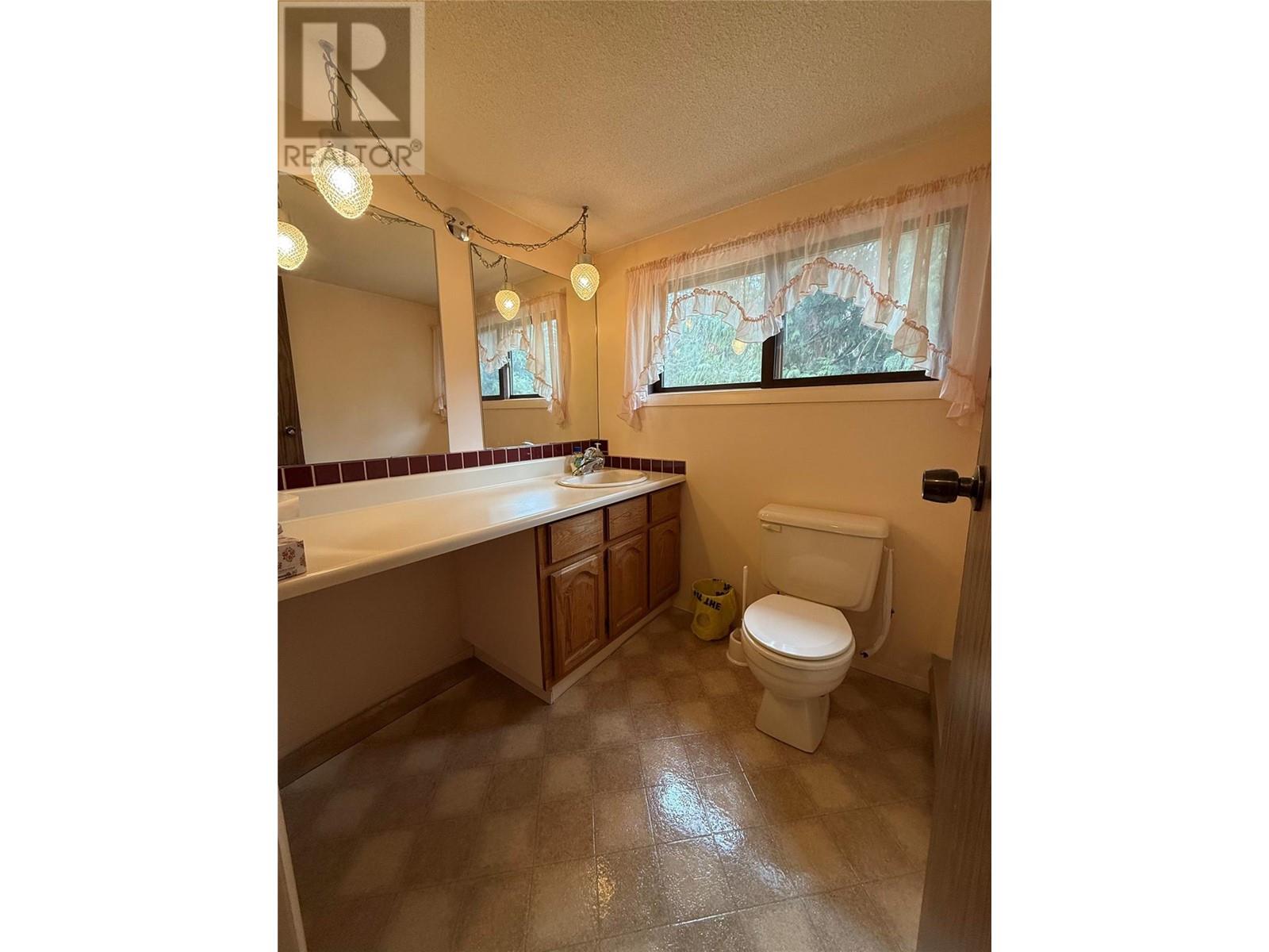 Photo 12 of 5640 Rays Road, Winlaw BC