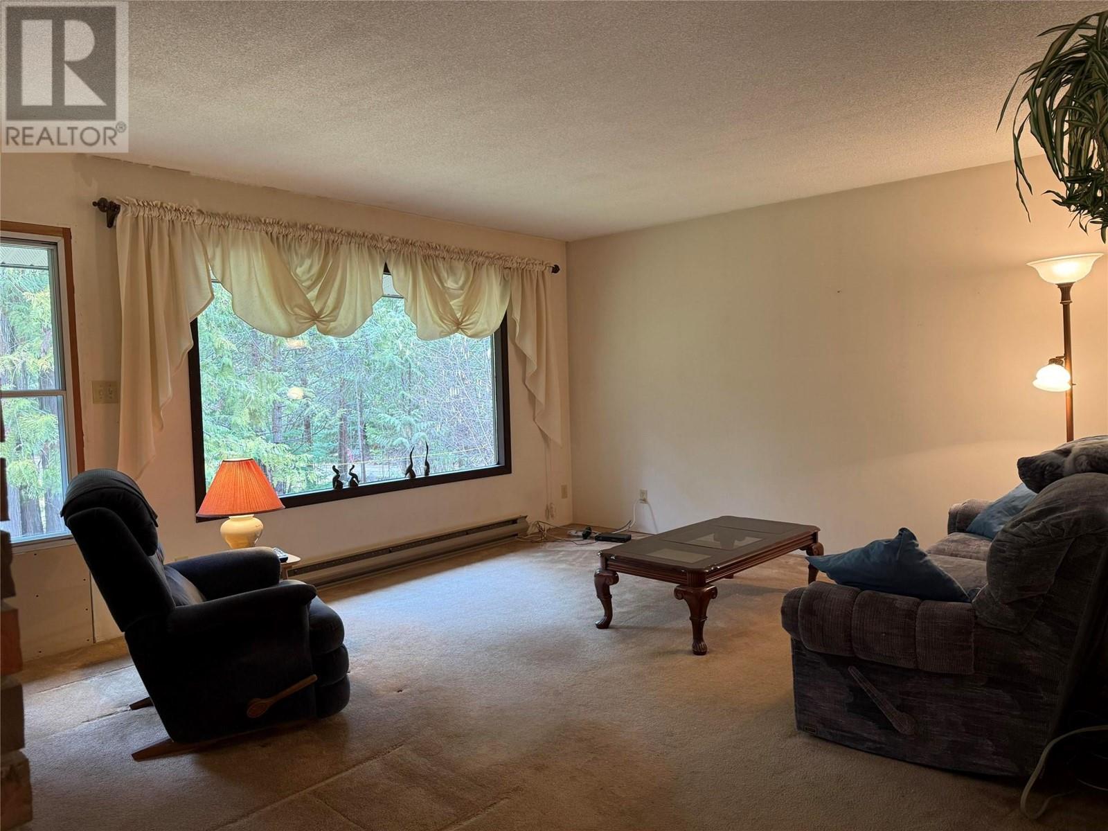 Photo 5 of 5640 Rays Road, Winlaw BC