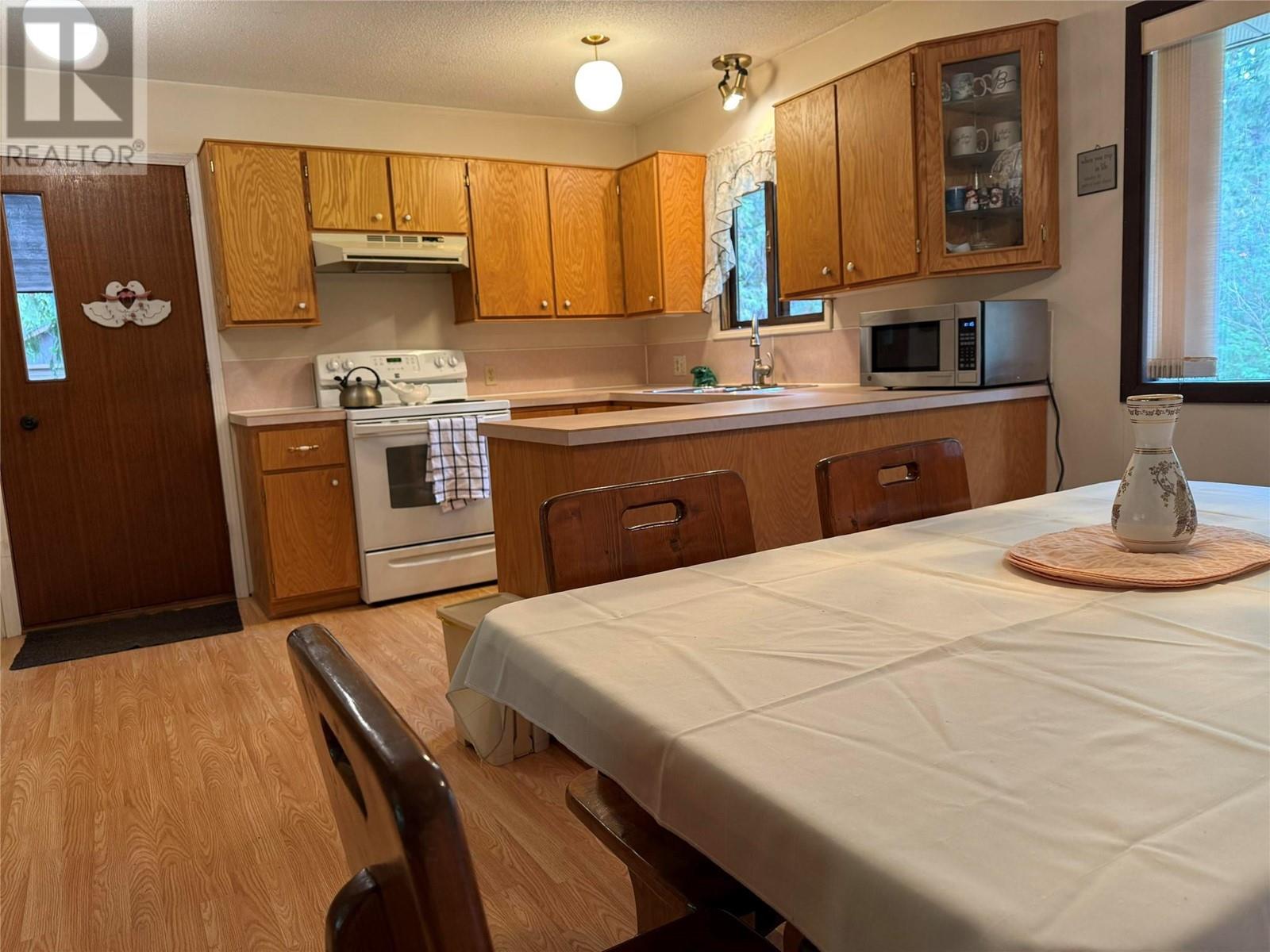Photo 10 of 5640 Rays Road, Winlaw BC
