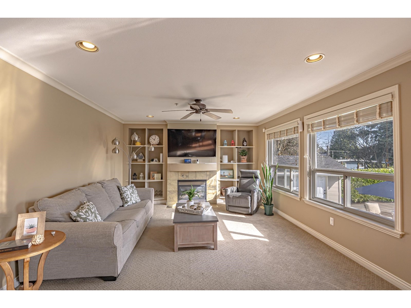 1368 KENT STREET, White Rock