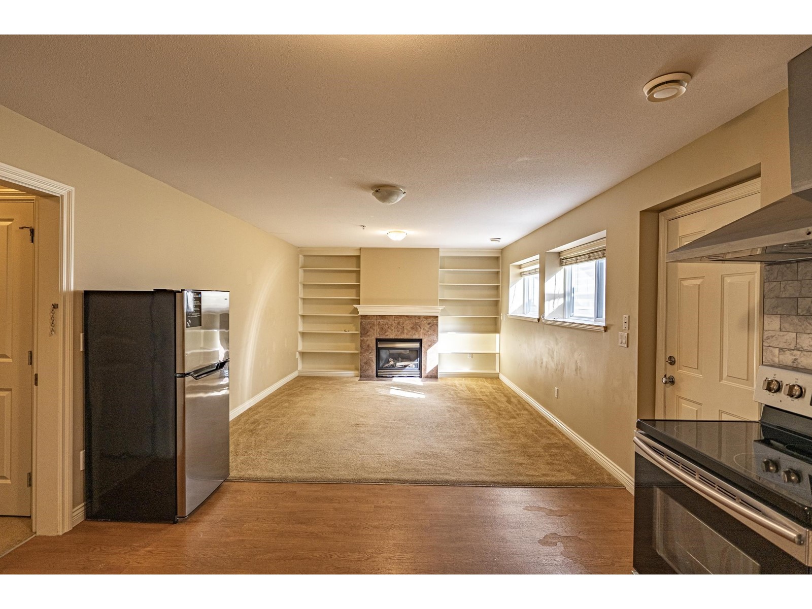 1368 KENT STREET, White Rock