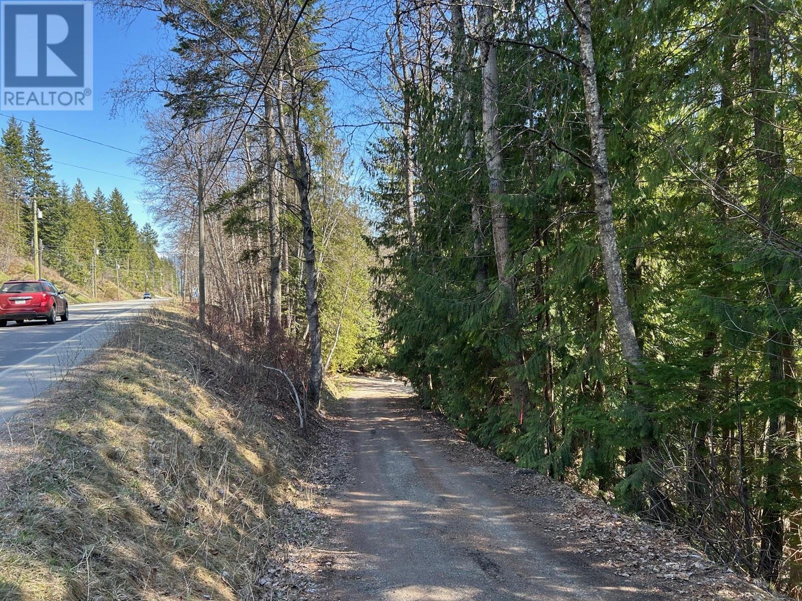 Photo 12 of 7416 3 A Highway, Balfour BC