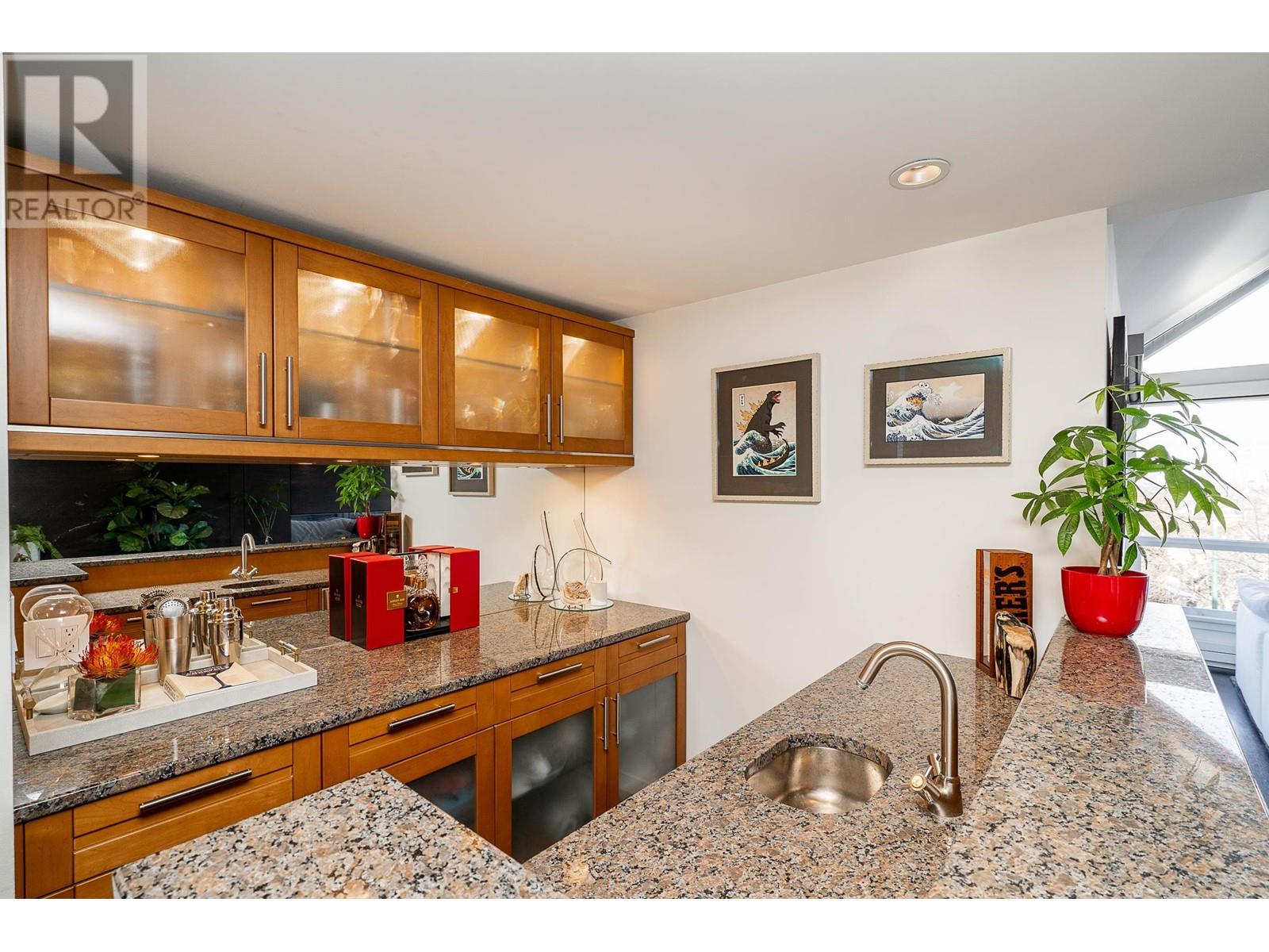 3262 W 1ST AVENUE, Vancouver