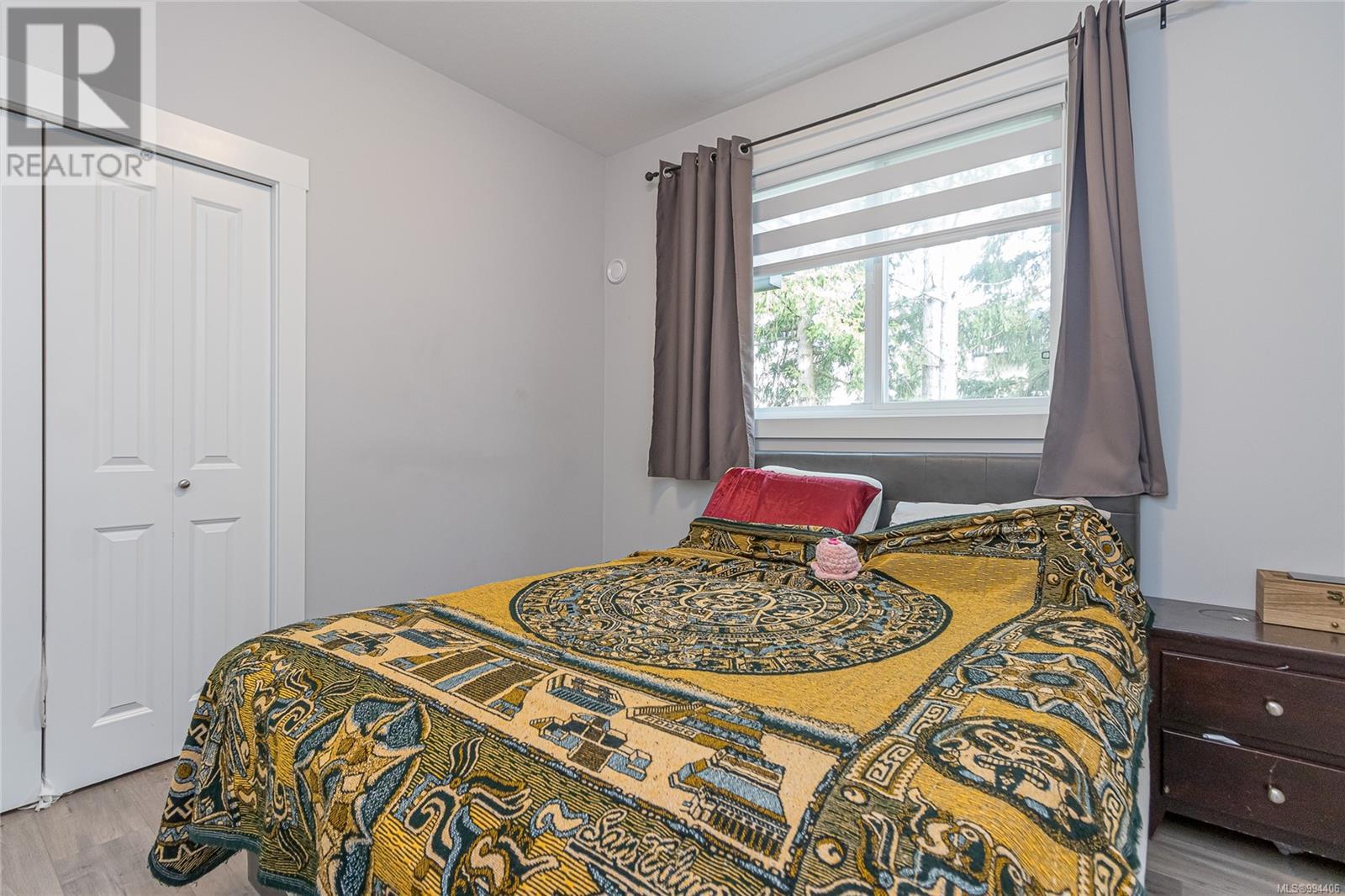 Photo 34 of 664 Eighth St, Nanaimo BC