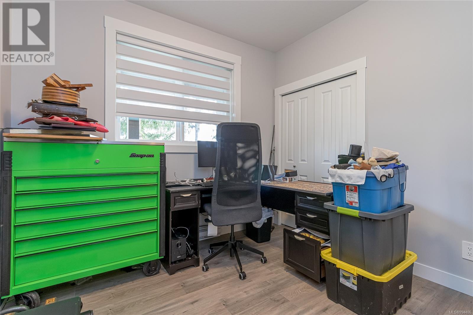 Photo 36 of 664 Eighth St, Nanaimo BC