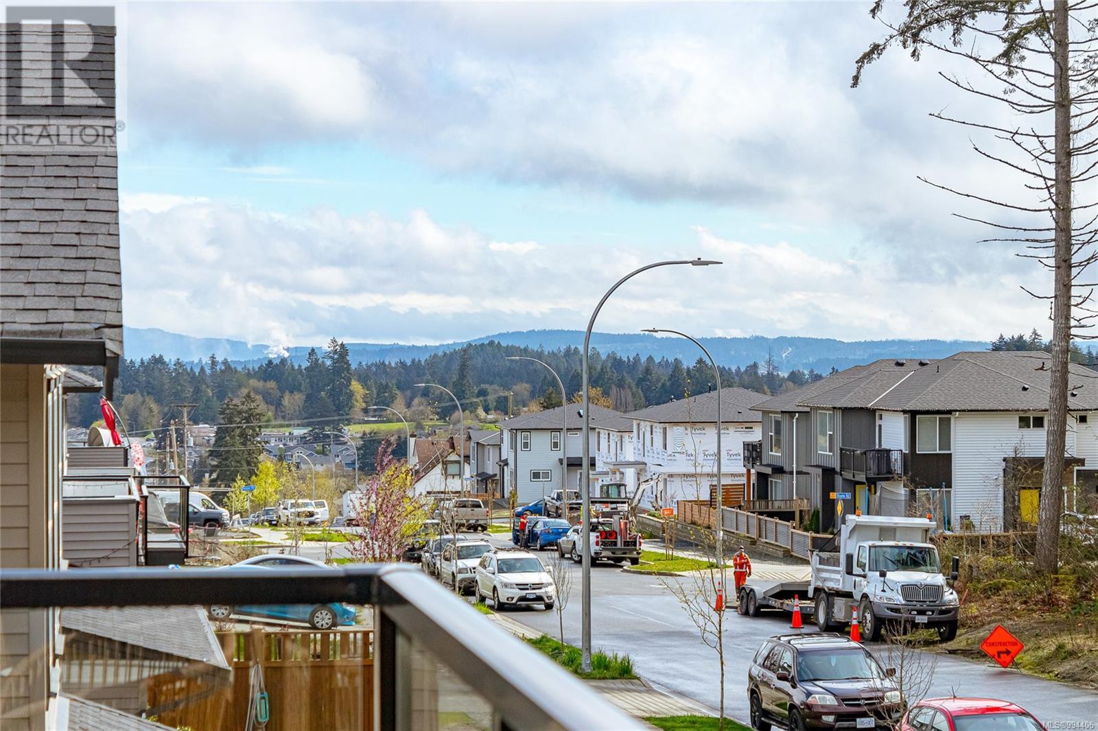 Photo 40 of 664 Eighth St, Nanaimo BC