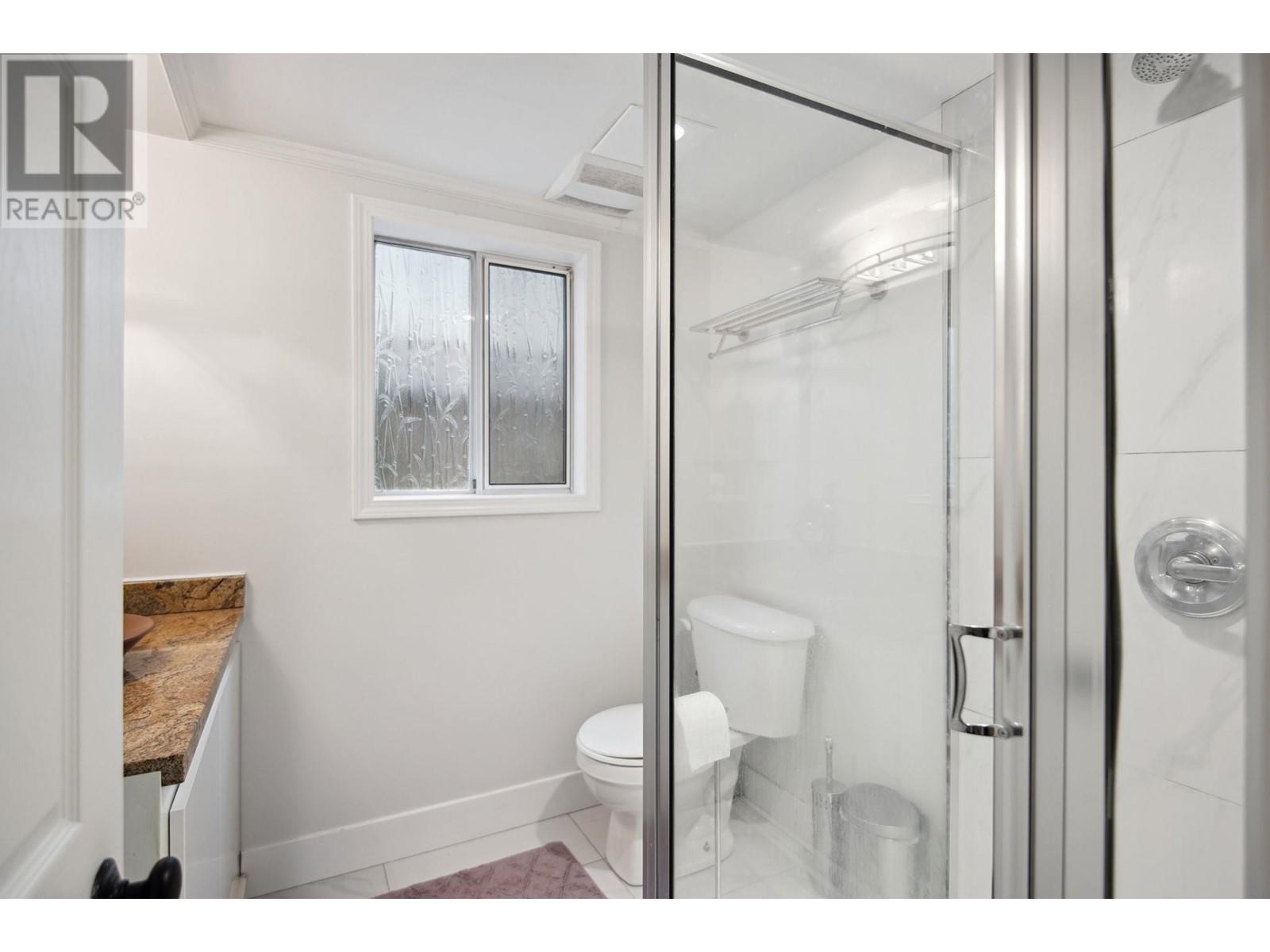 220 N GROSVENOR AVENUE, Burnaby