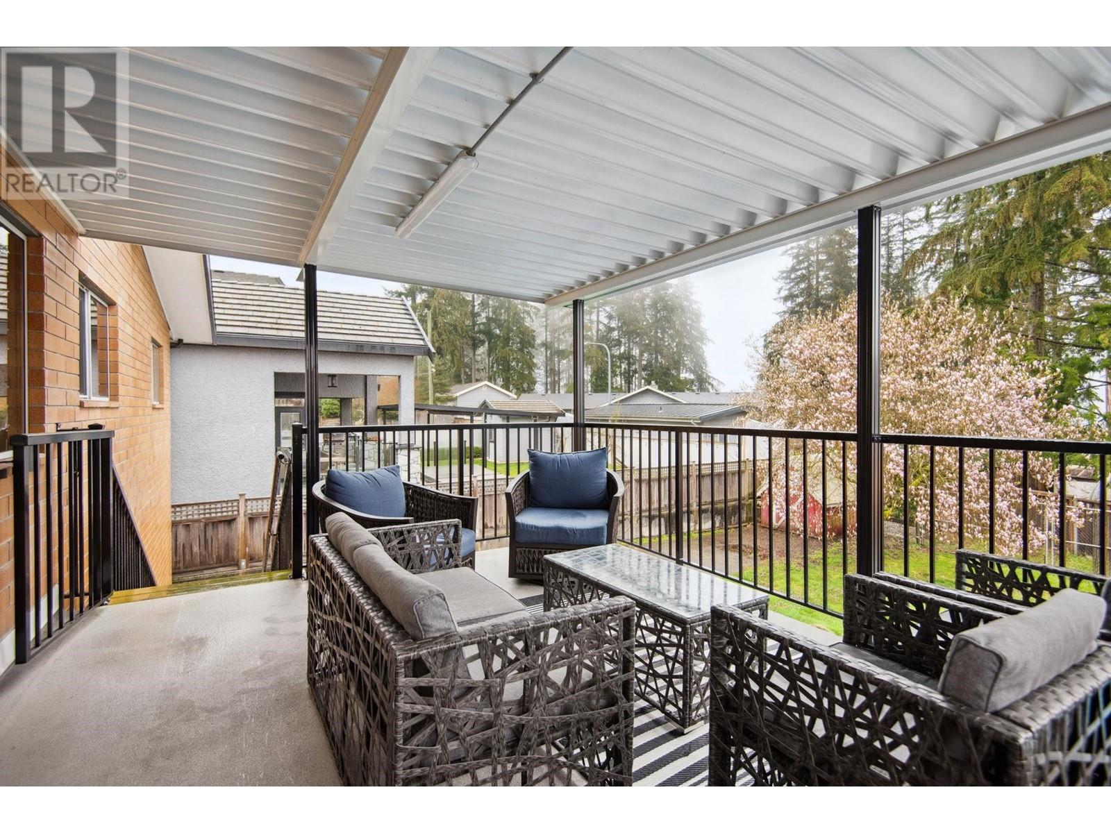 220 N GROSVENOR AVENUE, Burnaby