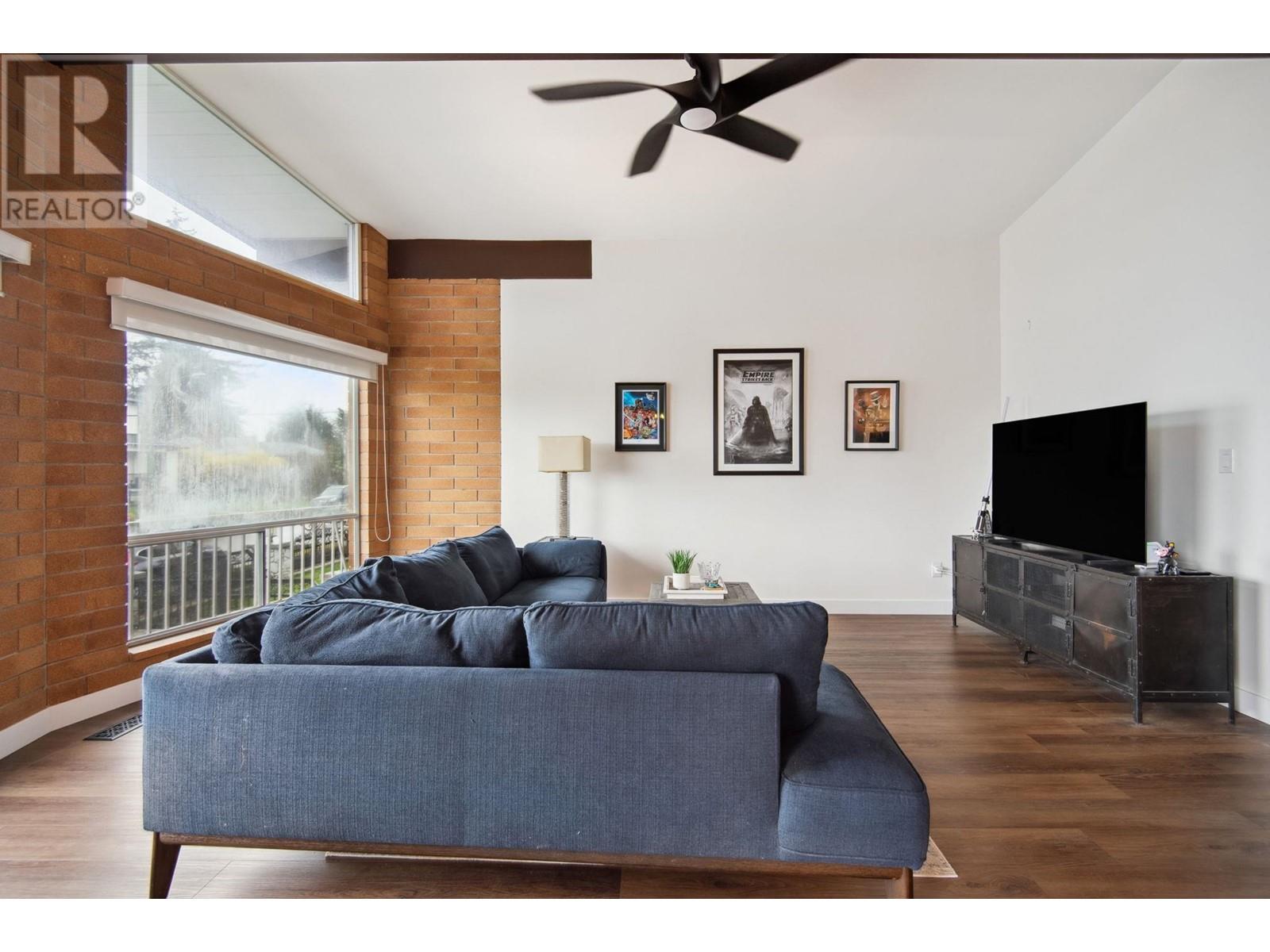 220 N GROSVENOR AVENUE, Burnaby
