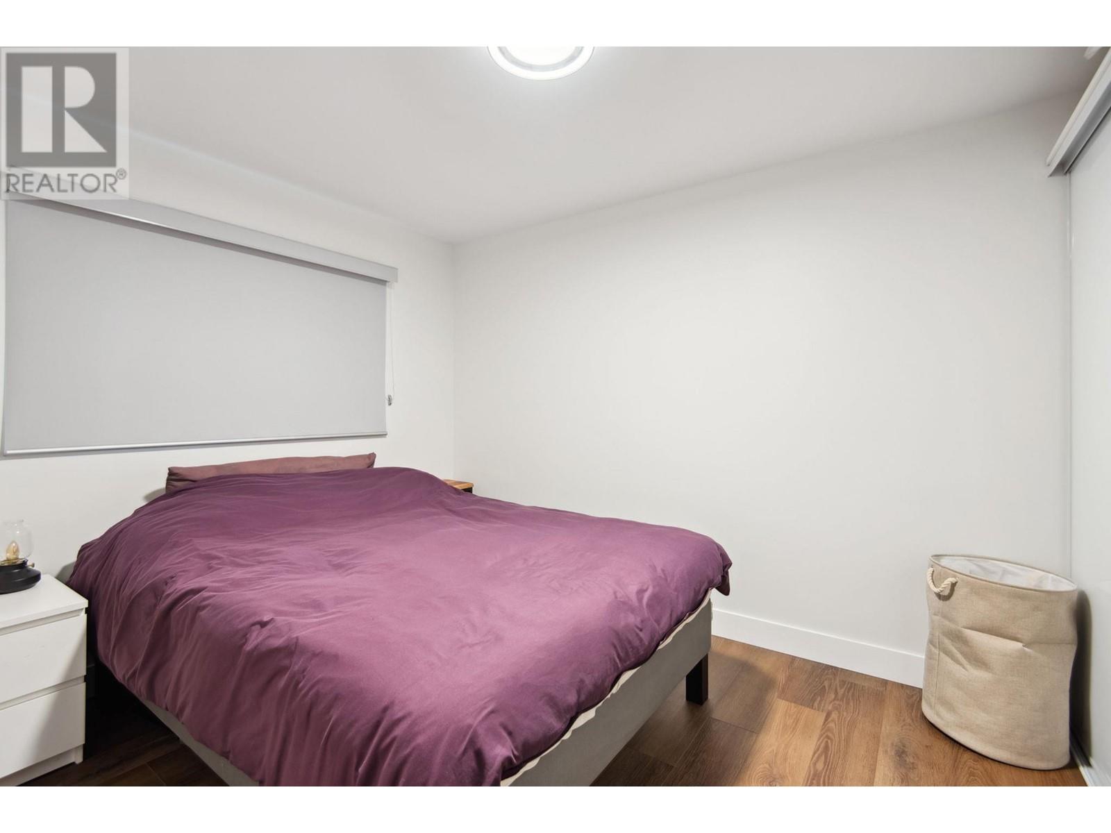 220 N GROSVENOR AVENUE, Burnaby