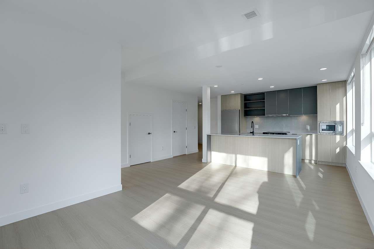 Photo 12 of Th 4 9456 134 Street, Surrey BC