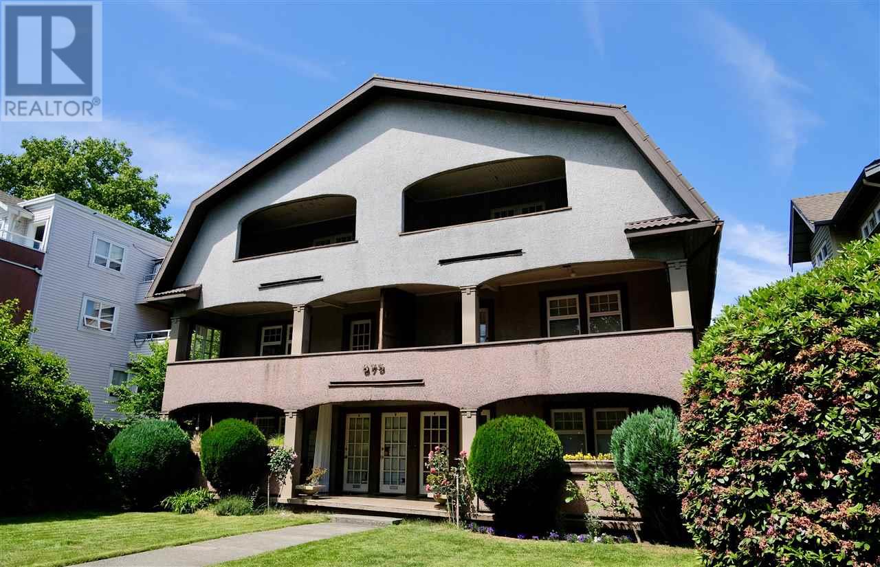 Photo 1 of 875 W 14th Avenue, Vancouver BC