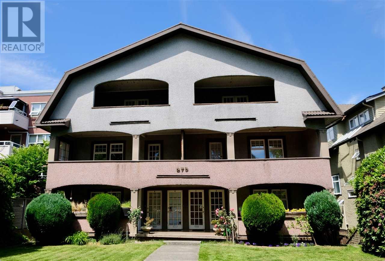 Photo 2 of 875 W 14th Avenue, Vancouver BC