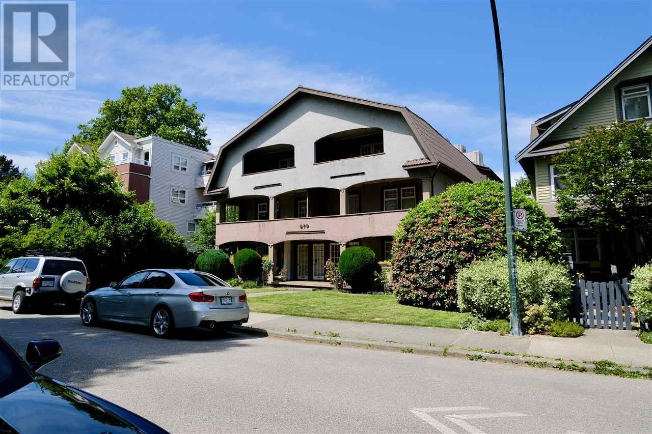 Photo 4 of 875 W 14th Avenue, Vancouver BC