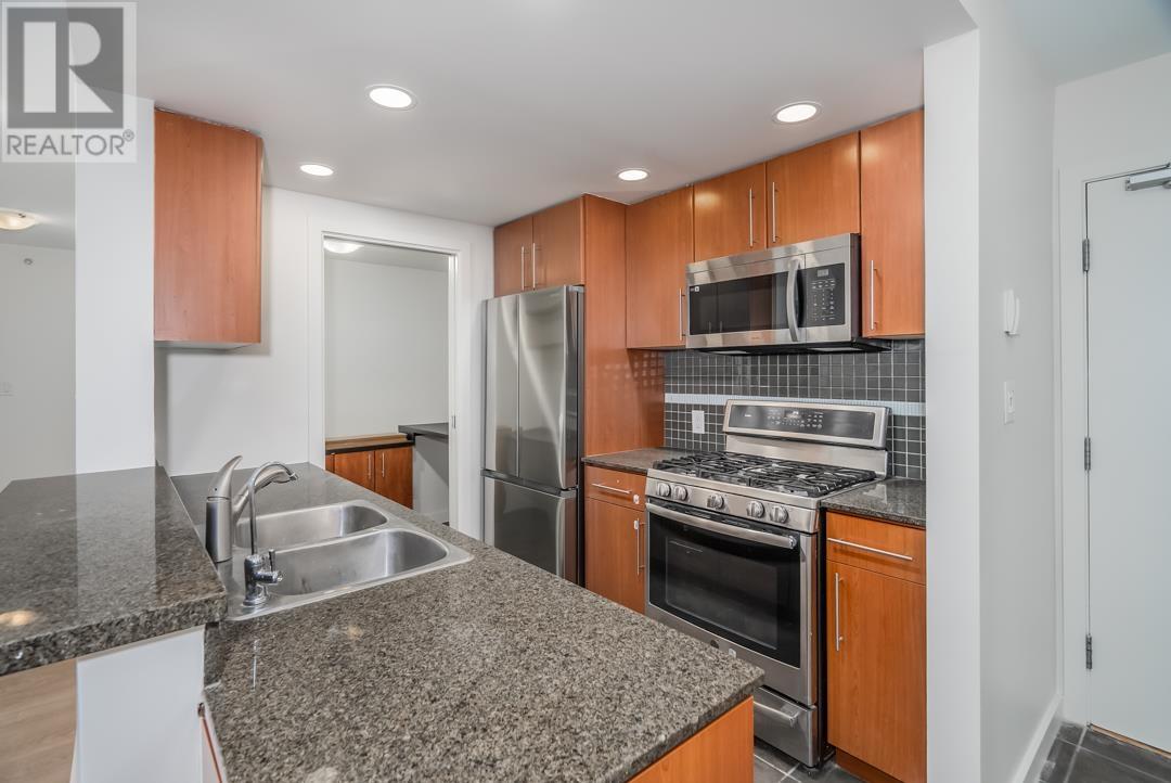 Photo 12 of 705 550 Pacific Street, Vancouver BC