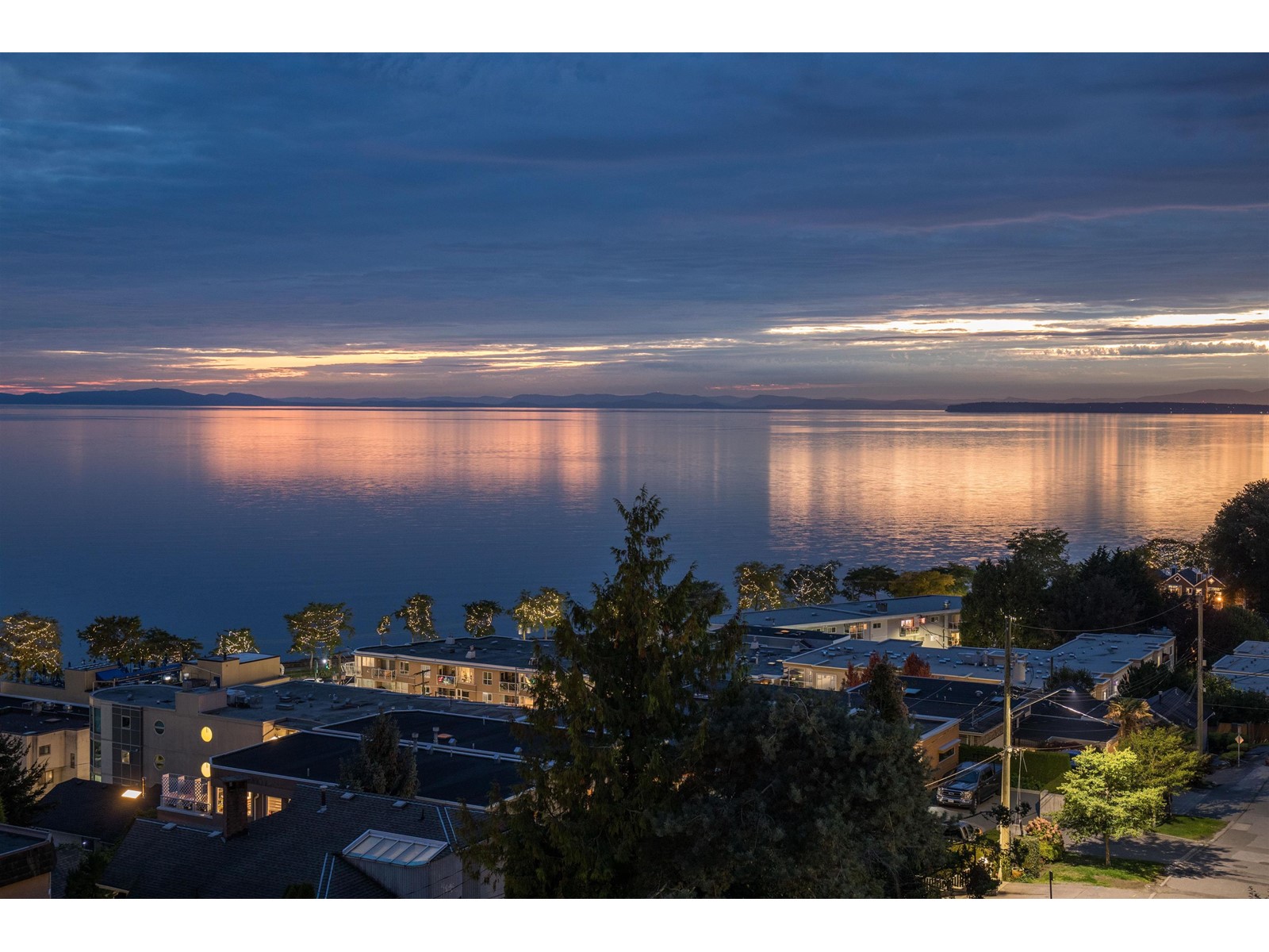 503 15025 VICTORIA AVENUE, White Rock