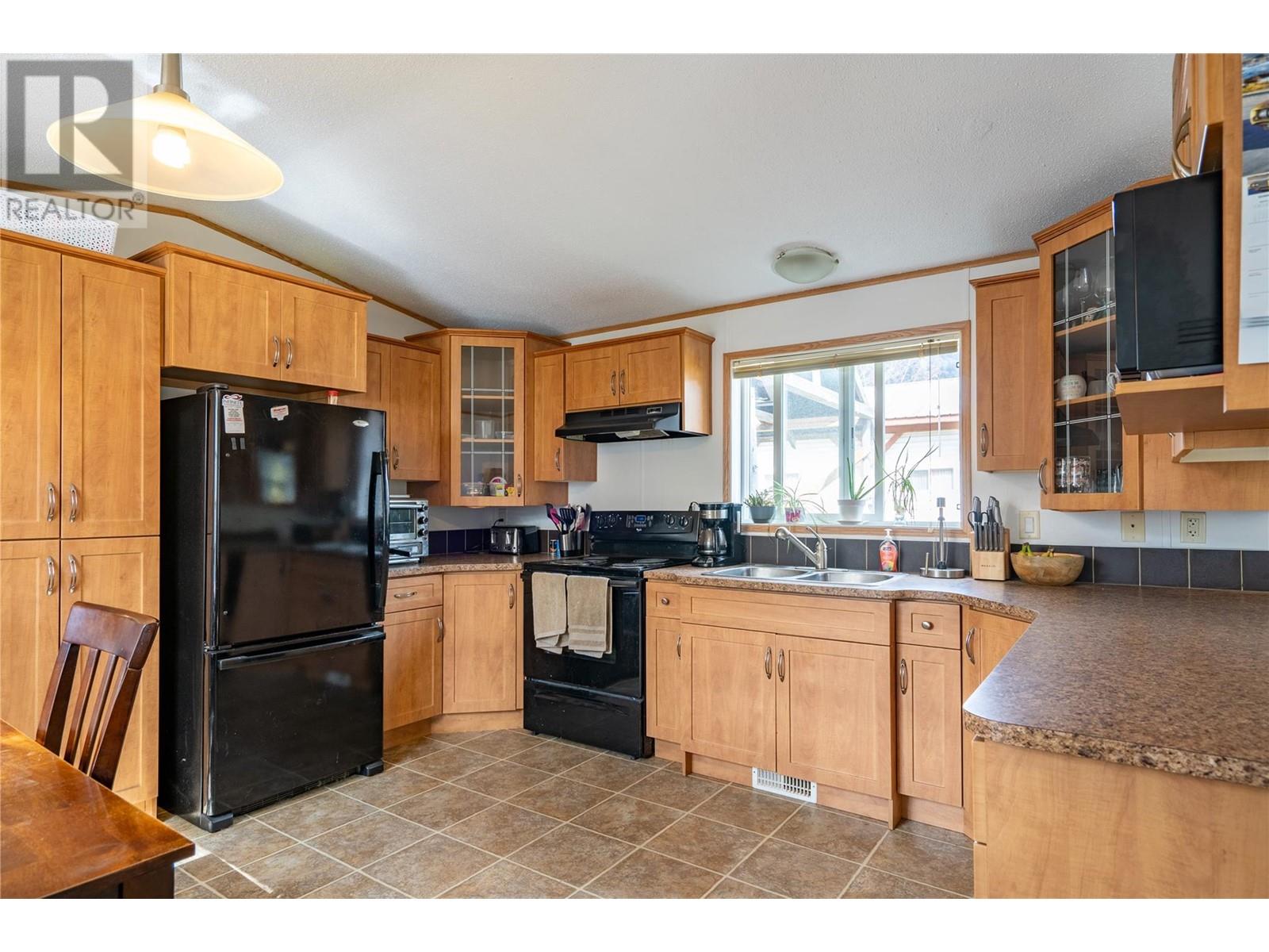 405 Moss Street, Revelstoke