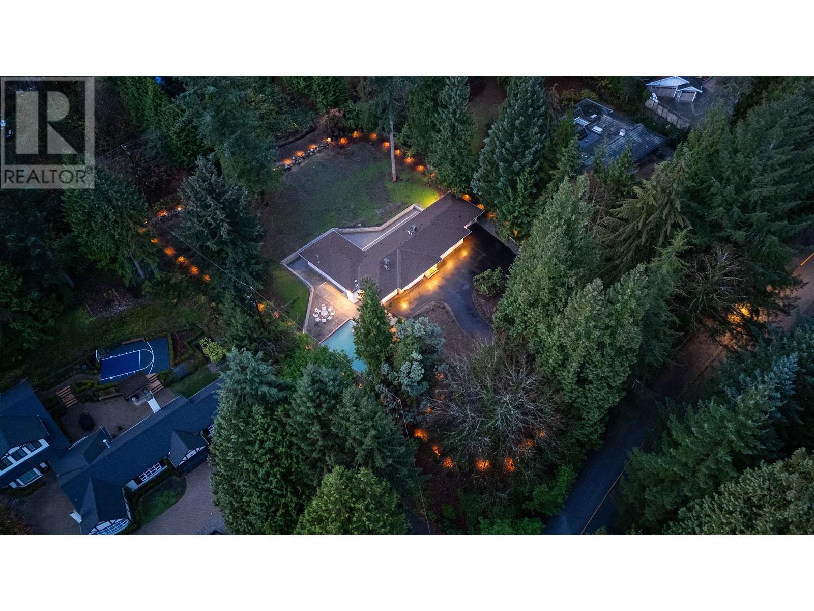 Photo 22 of 441 Southborough Drive, West Vancouver BC