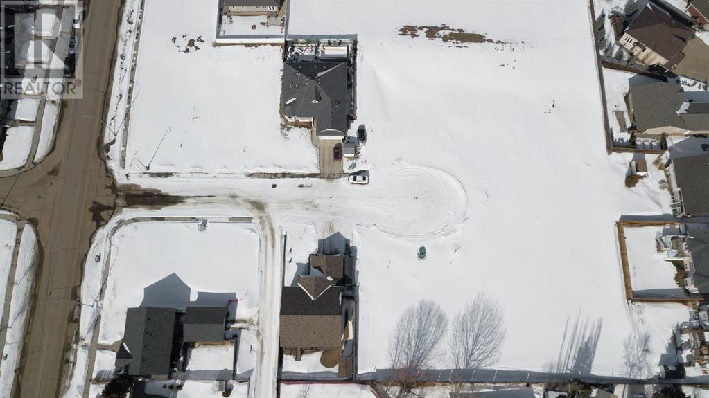 Photo 3 of 7202 44 Avenueclose, Camrose AB