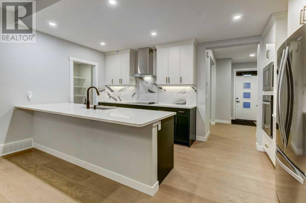 Single Family House for Sale in  Edith Place NW Glacier Ridge Calgary 