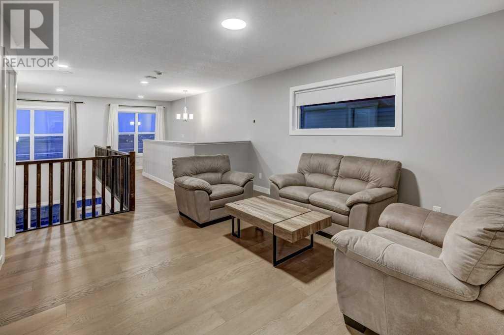 Single Family House for Sale in  Edith Place NW Glacier Ridge Calgary 
