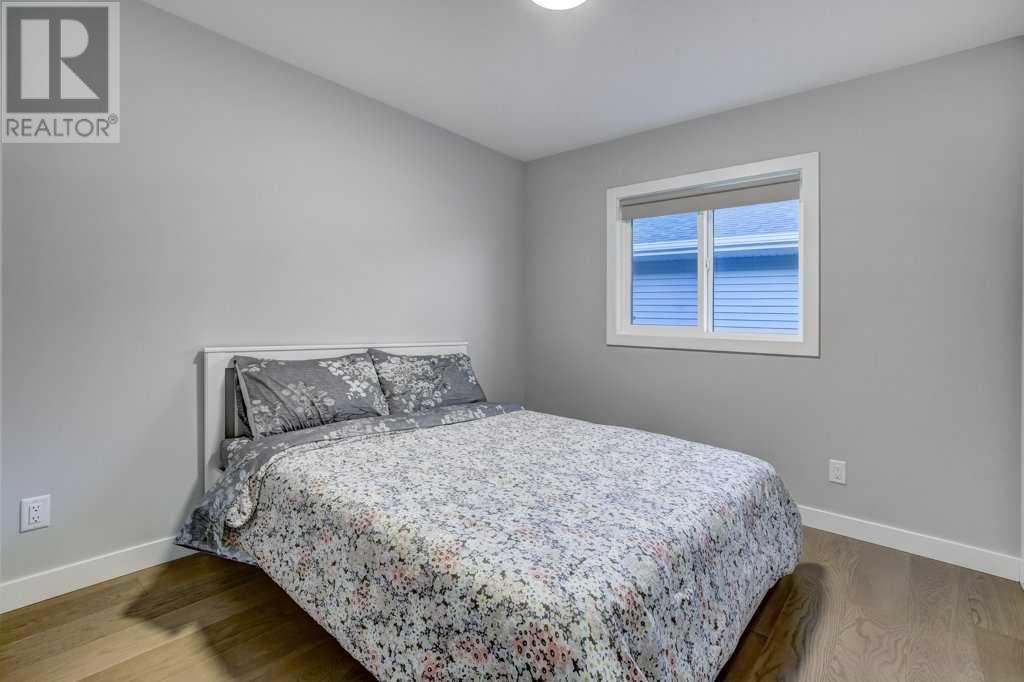 Single Family House for Sale in  Edith Place NW Glacier Ridge Calgary 