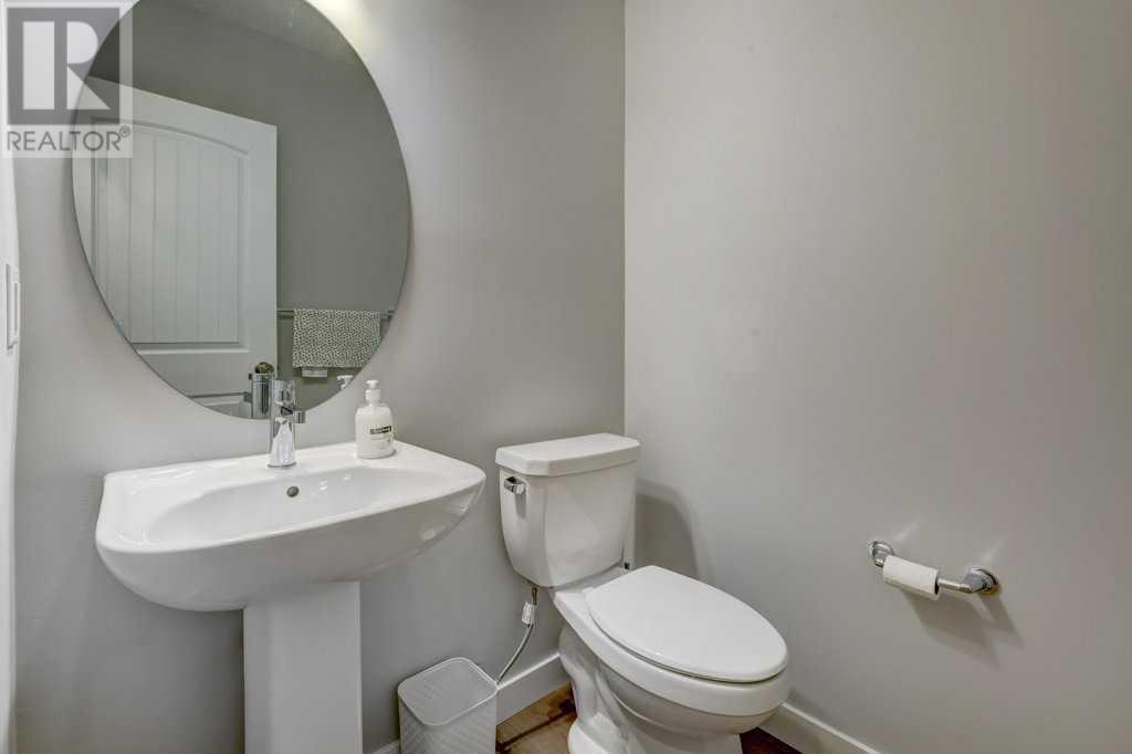 Single Family House for Sale in  Edith Place NW Glacier Ridge Calgary 