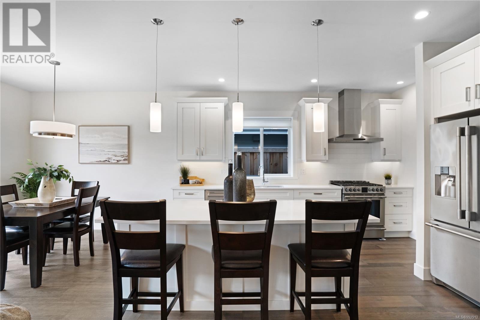 600 Rainbow Way, Parksville