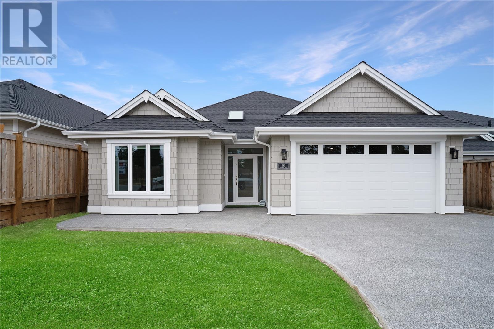 600 Rainbow Way, Parksville