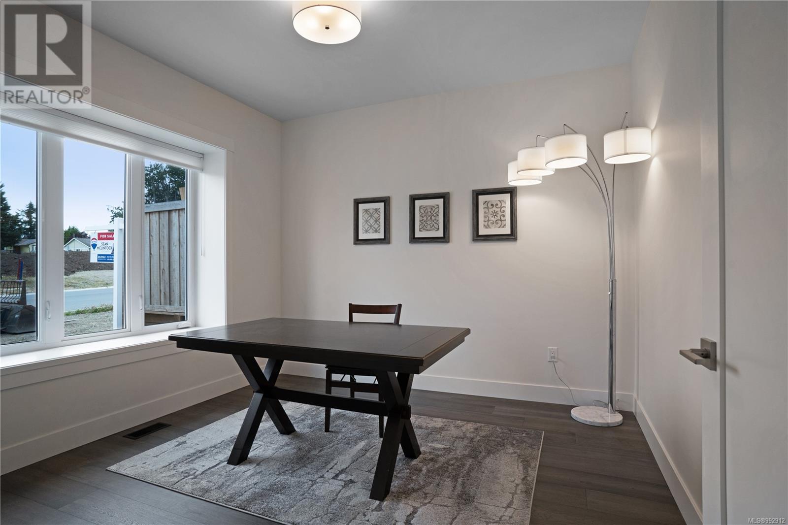 600 Rainbow Way, Parksville