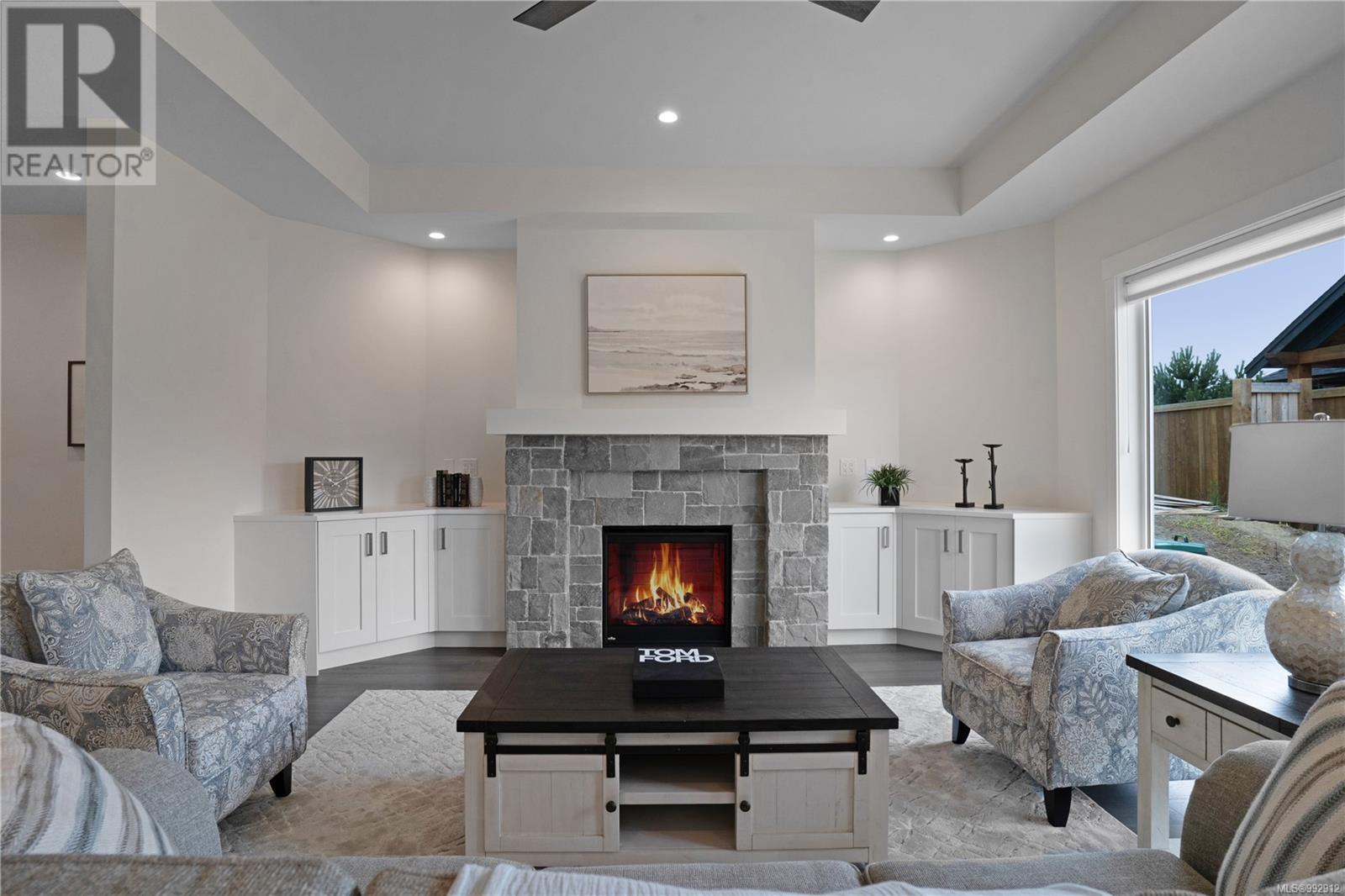600 Rainbow Way, Parksville