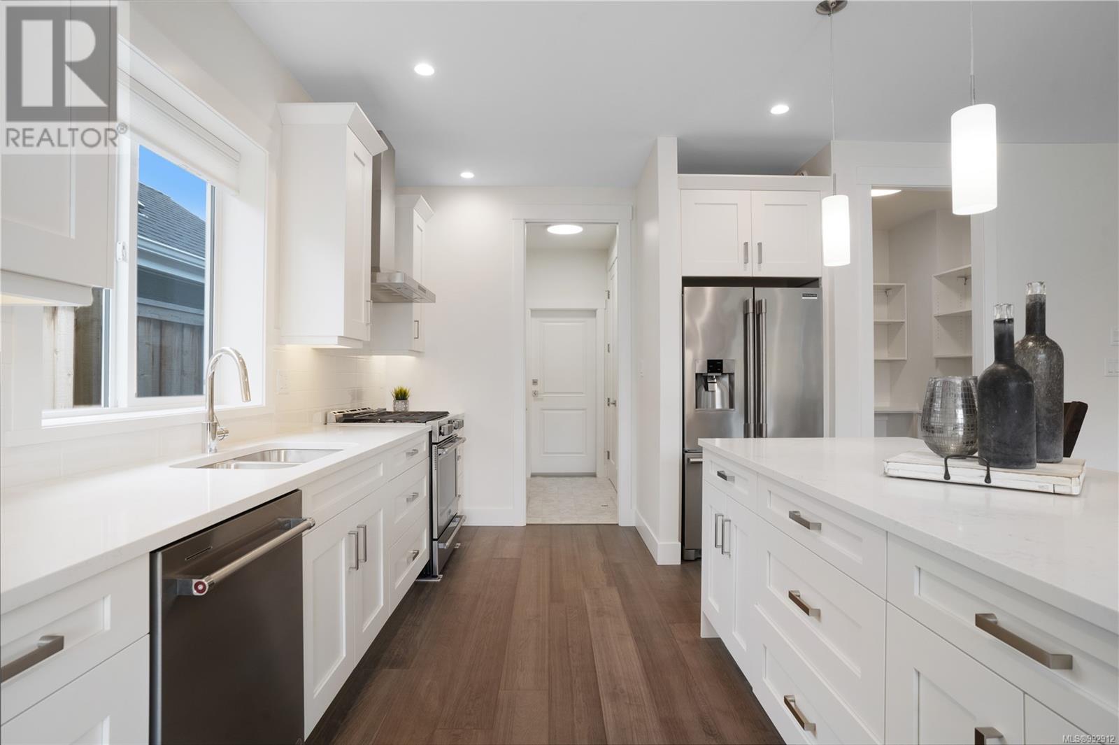 600 Rainbow Way, Parksville