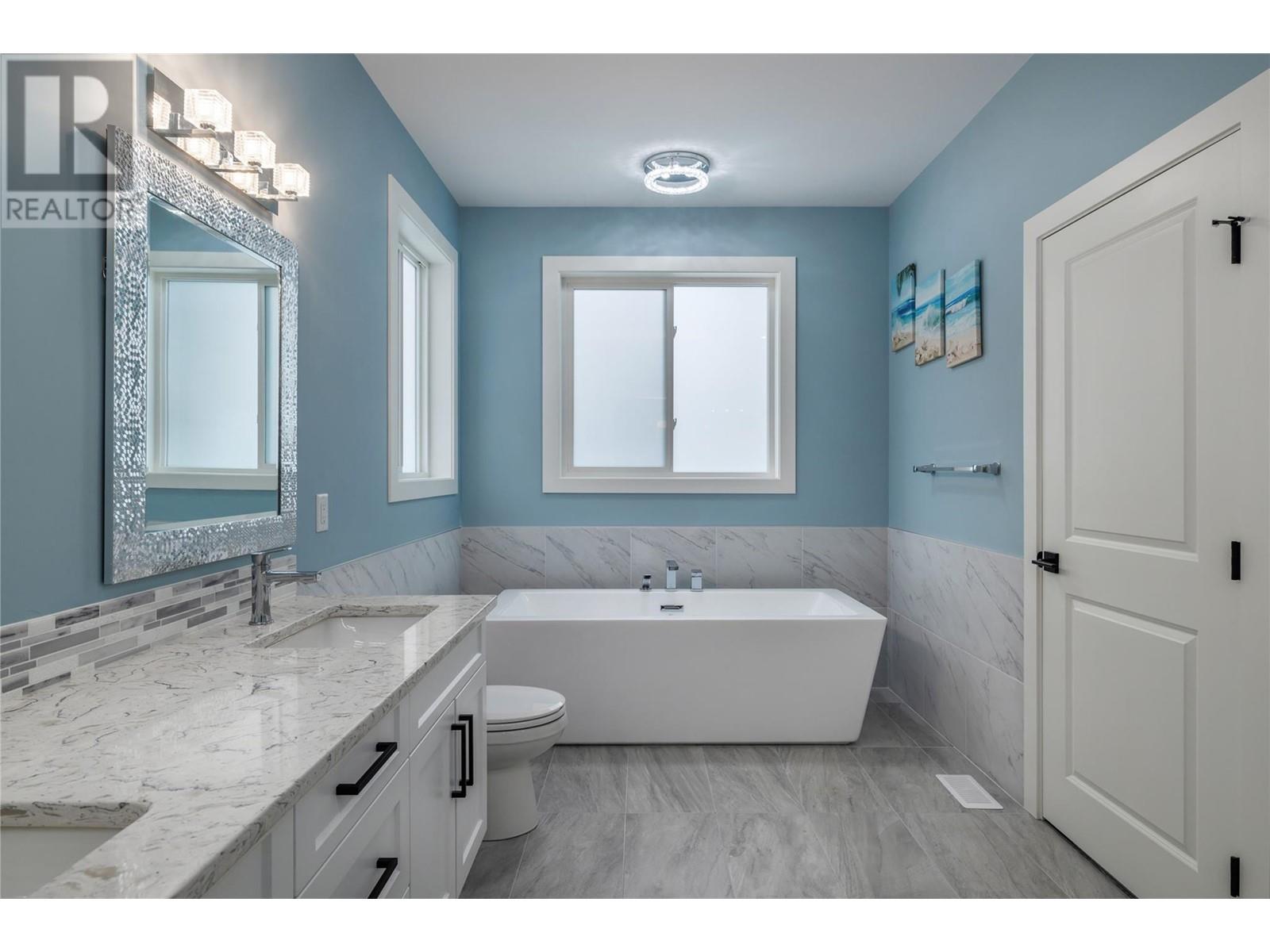  2811 Canyon Crest Drive, West Kelowna