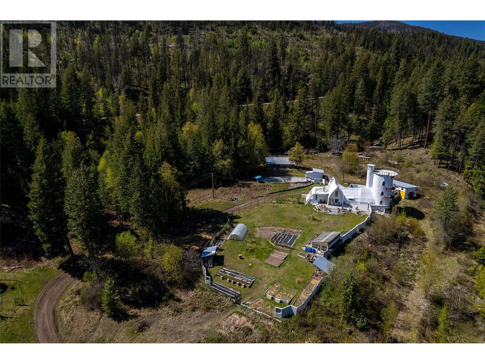 1450 STEWART CREEK Road, Christina Lake