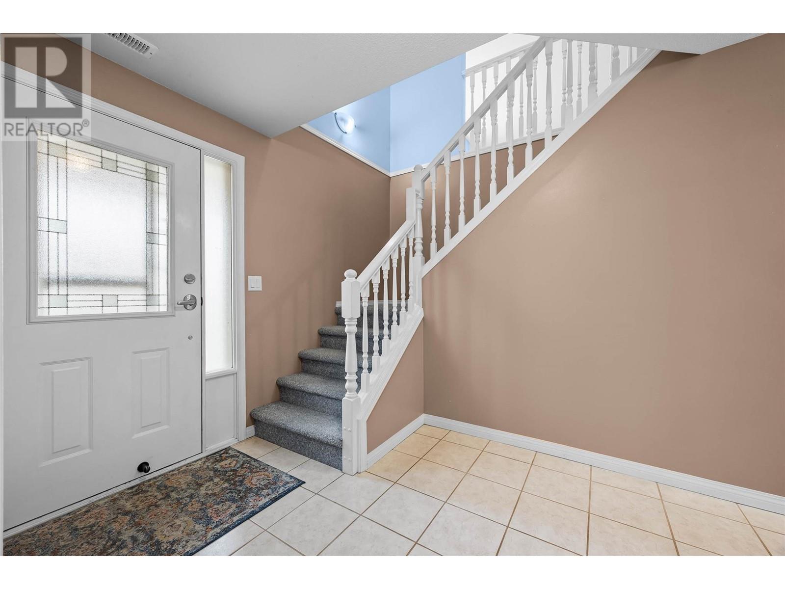 #32 1950 BRAEVIEW PLACE - Image 23