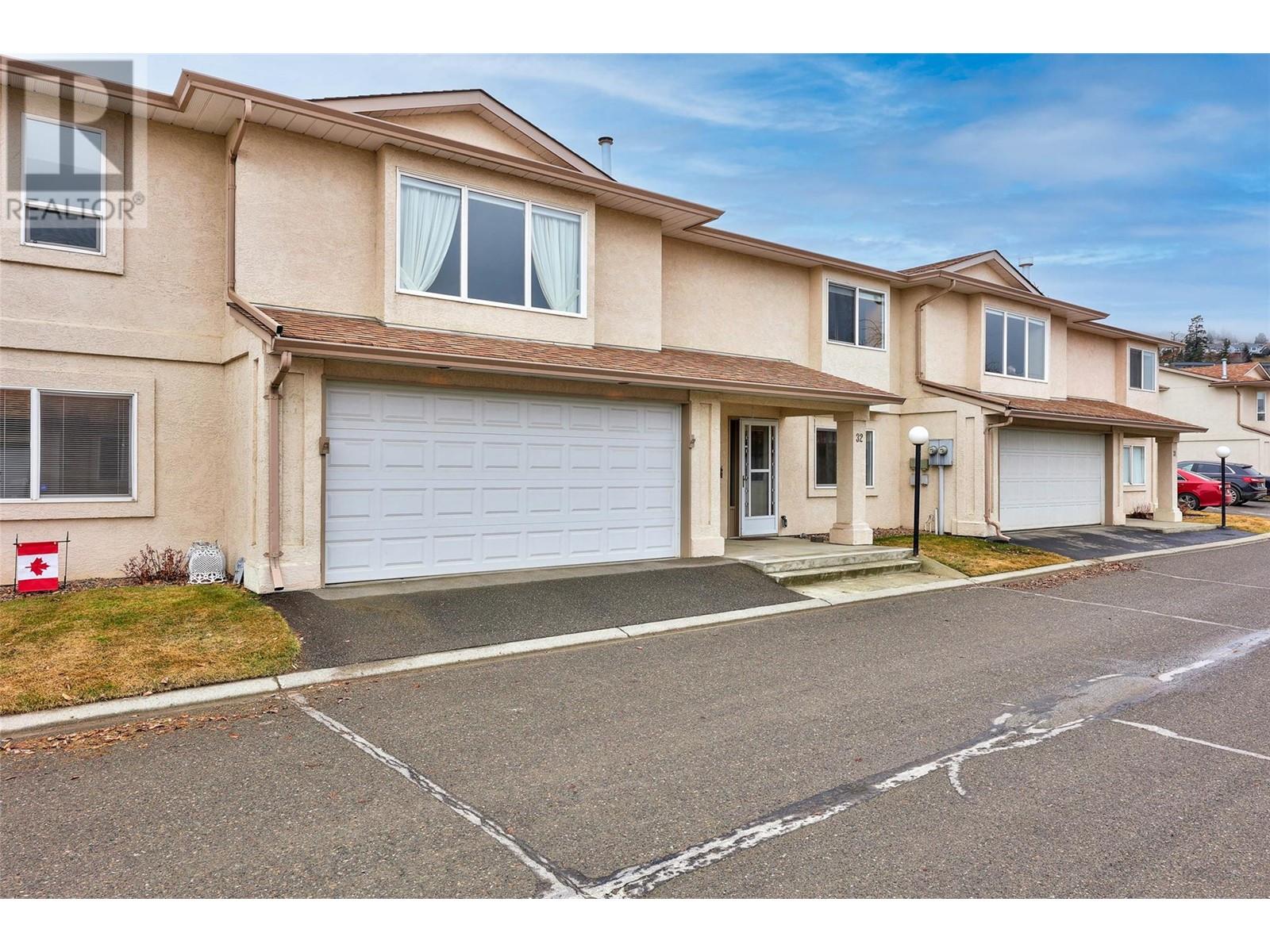 #32 1950 BRAEVIEW PLACE - Image 37