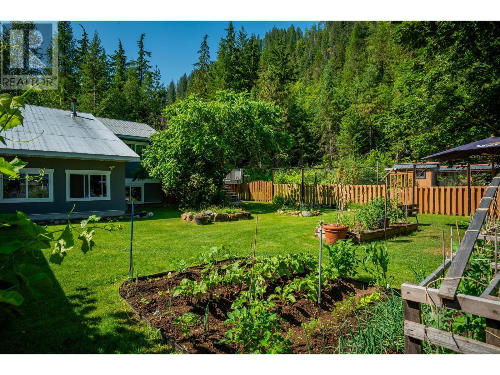 4743 31 Highway, Kaslo