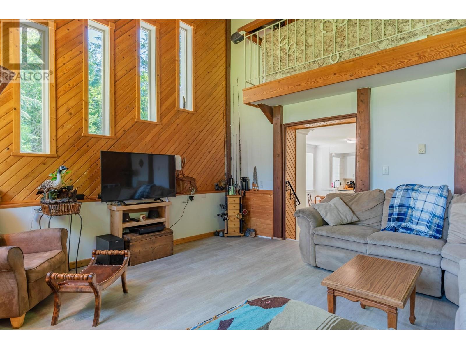 4743 31 Highway, Kaslo